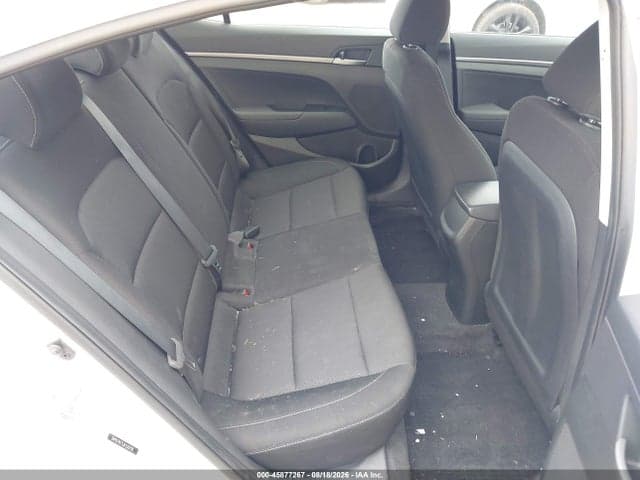 2018 HYUNDAI ELANTRA SE 8