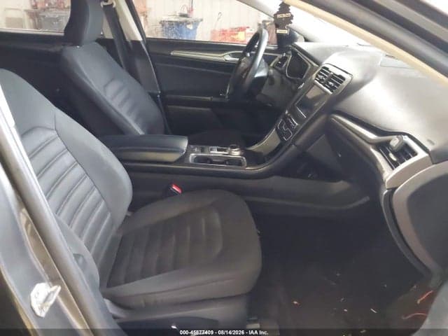 2017 FORD FUSION SE 5