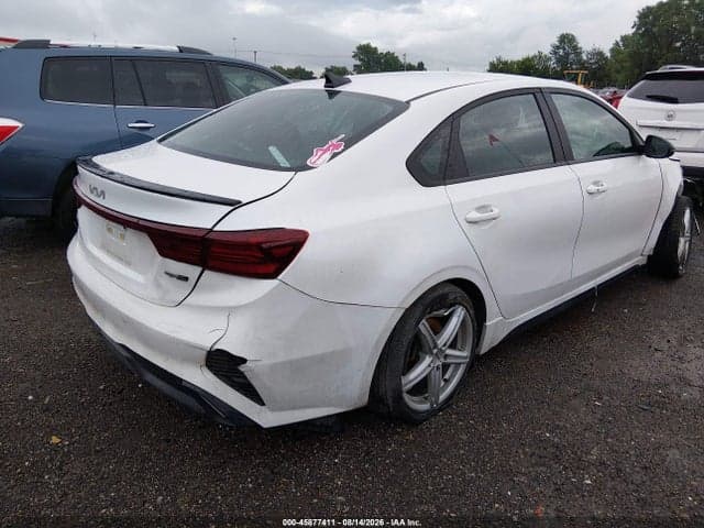 2024 KIA FORTE GT-LINE 4