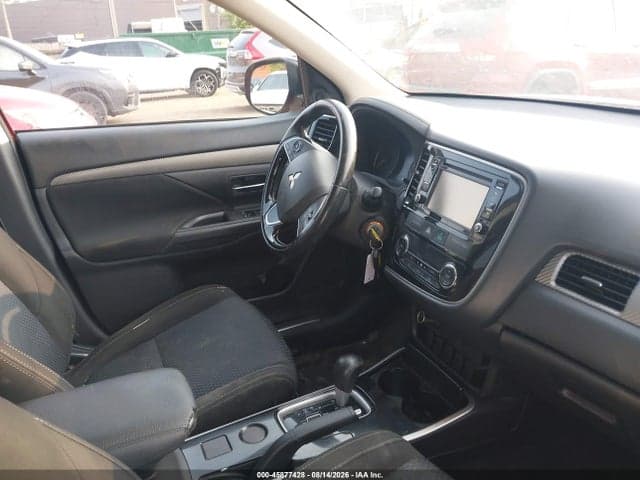 2017 MITSUBISHI OUTLANDER ES 5