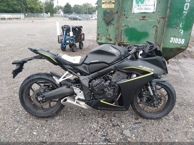 2026 HONDA CBR650 R 12
