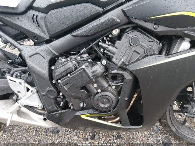 2026 HONDA CBR650 R 8