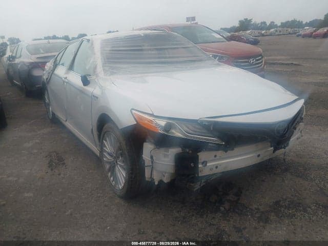 2020 TOYOTA CAMRY XLE HYBRID