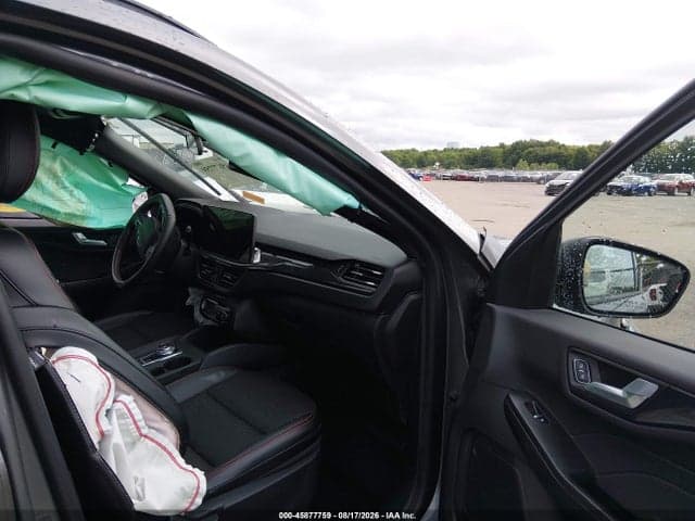 2024 FORD ESCAPE ST LINE 5