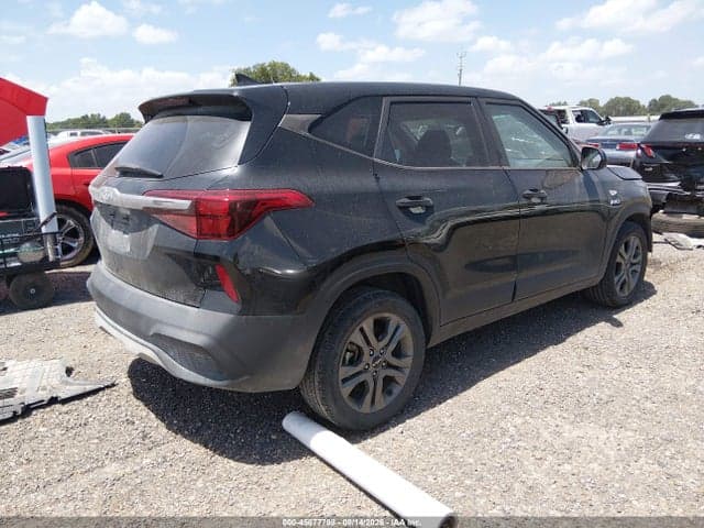 2023 KIA SELTOS LX 4