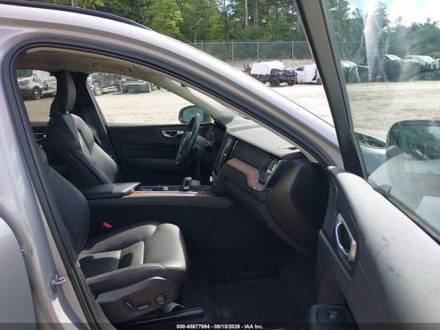 2023 VOLVO XC60 B5 PLUS DARK THEME 5