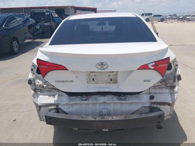 2018 TOYOTA COROLLA SE 16