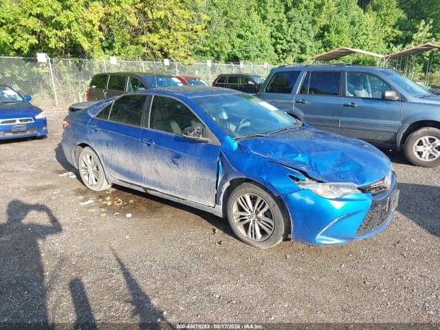 2017 TOYOTA CAMRY SE 1