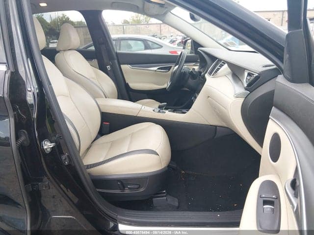 2022 INFINITI QX50 LUXE AWD 5