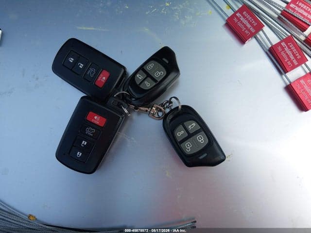 2017 TOYOTA RAV4 LIMITED 11