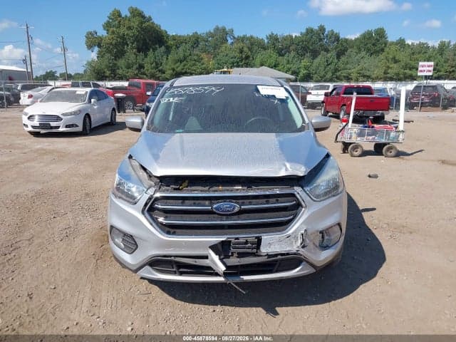 2017 FORD ESCAPE SE 12