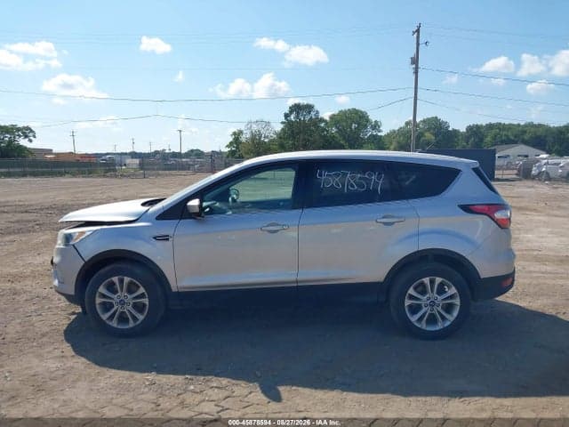 2017 FORD ESCAPE SE 14