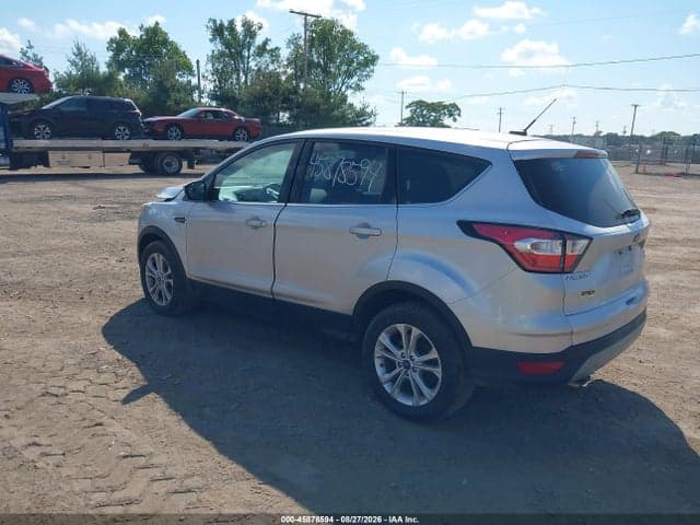2017 FORD ESCAPE SE 3