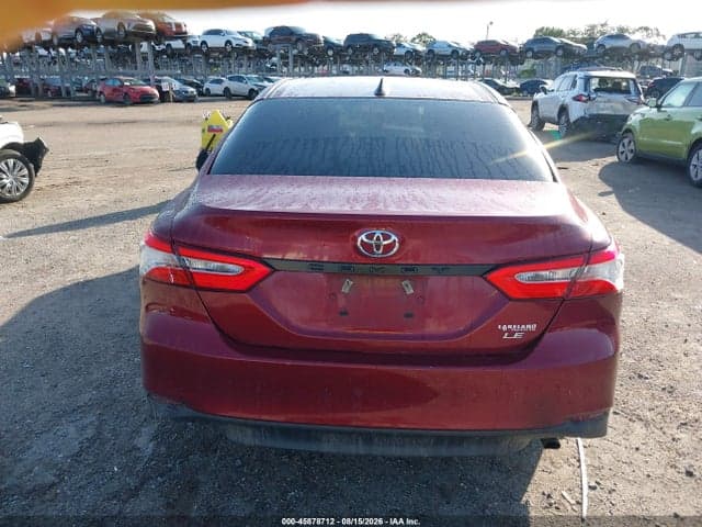 2019 TOYOTA CAMRY LE 4
