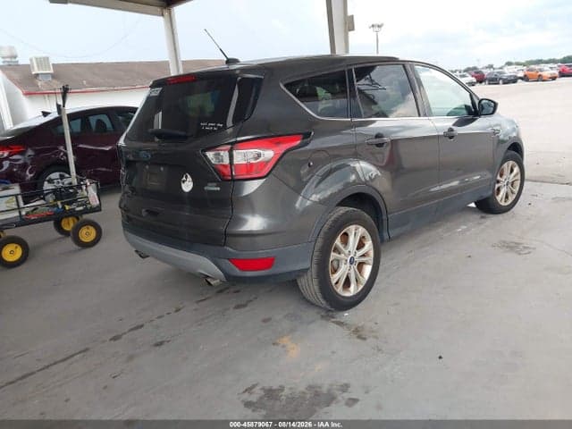 2017 FORD ESCAPE SE 4