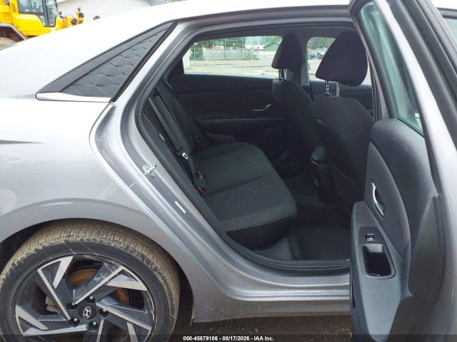 2025 HYUNDAI ELANTRA SEL 8
