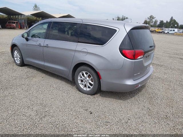 2019 CHRYSLER PACIFICA LX 3