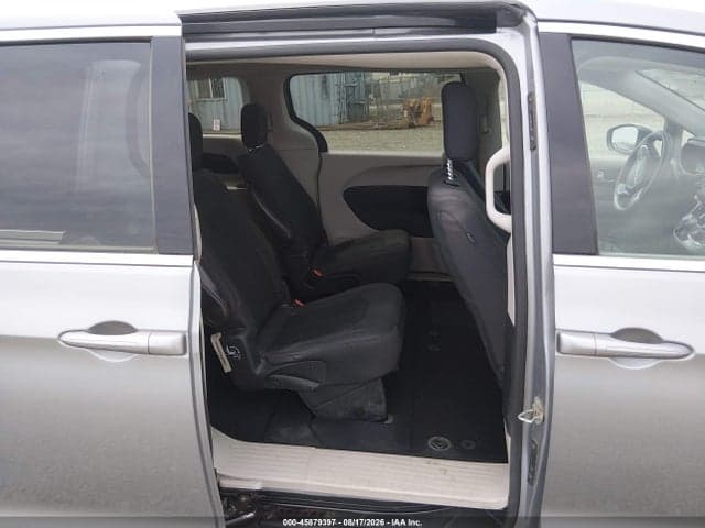 2019 CHRYSLER PACIFICA LX 8