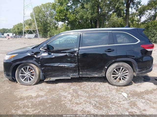 2017 TOYOTA HIGHLANDER XLE 13