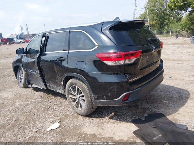 2017 TOYOTA HIGHLANDER XLE 3