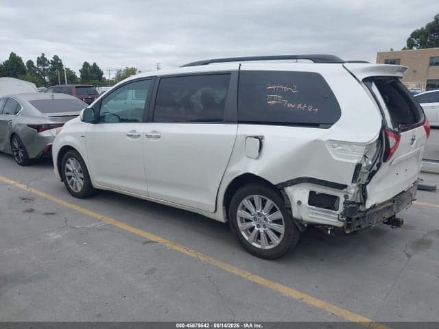 2017 TOYOTA SIENNA XLE 7 PASSENGER 3