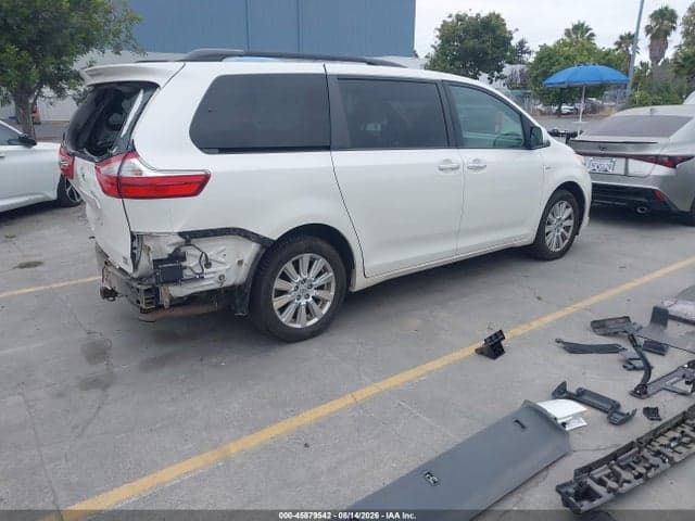 2017 TOYOTA SIENNA XLE 7 PASSENGER 4