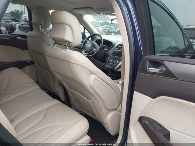 2017 LINCOLN MKC PREMIERE 8