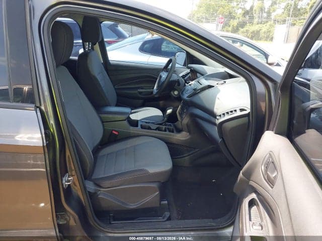 2017 FORD ESCAPE S 5