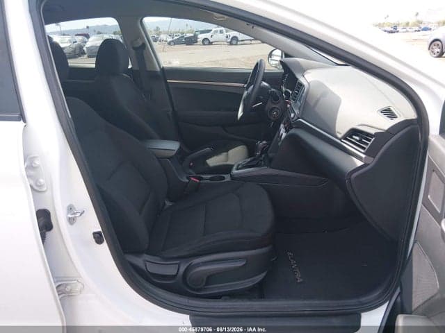 2019 HYUNDAI ELANTRA SE 5