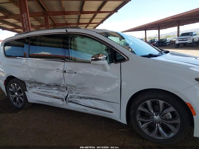 2018 CHRYSLER PACIFICA LIMITED 6