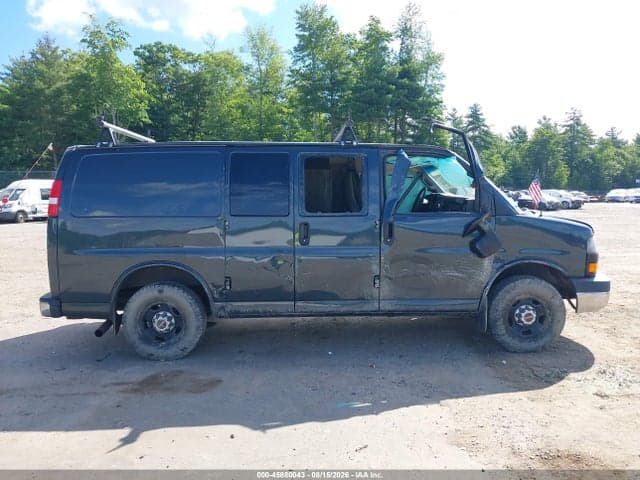 2017 GMC SAVANA 2500 WORK VAN 13