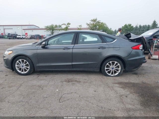 2020 FORD FUSION SE 13