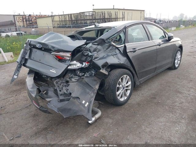 2020 FORD FUSION SE 4