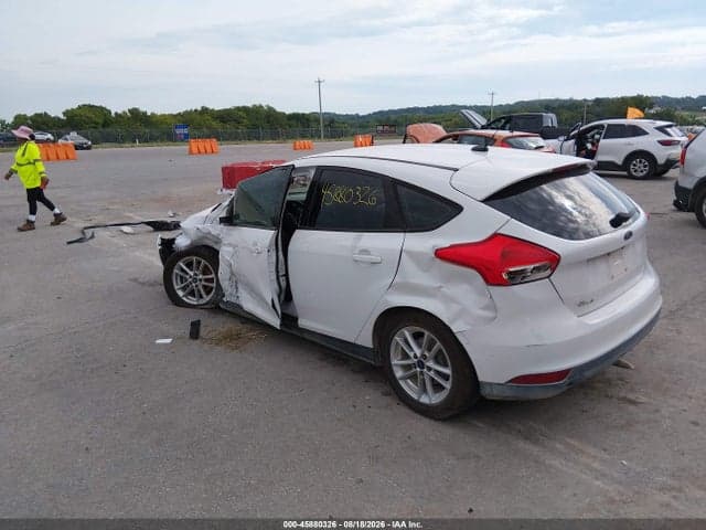 2017 FORD FOCUS SE 3