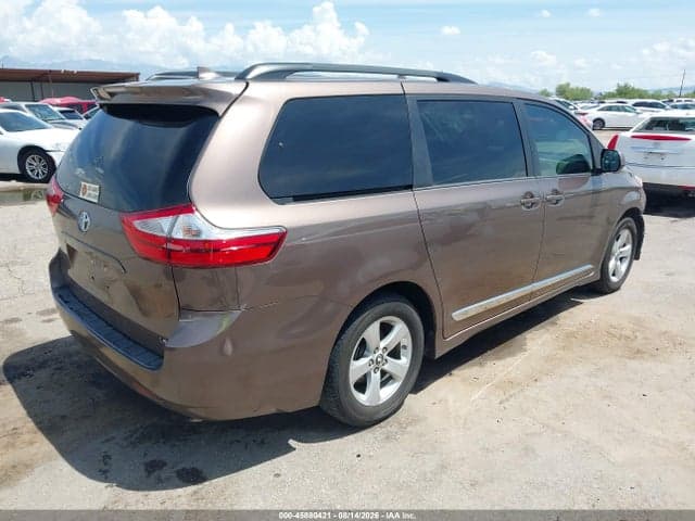 2018 TOYOTA SIENNA LE 8 PASSENGER 4