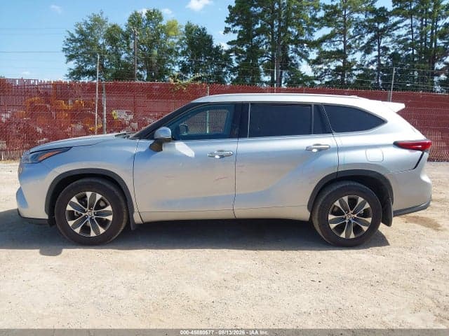 2022 TOYOTA HIGHLANDER XLE 15