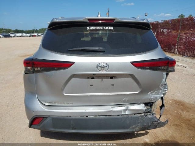 2022 TOYOTA HIGHLANDER XLE 20
