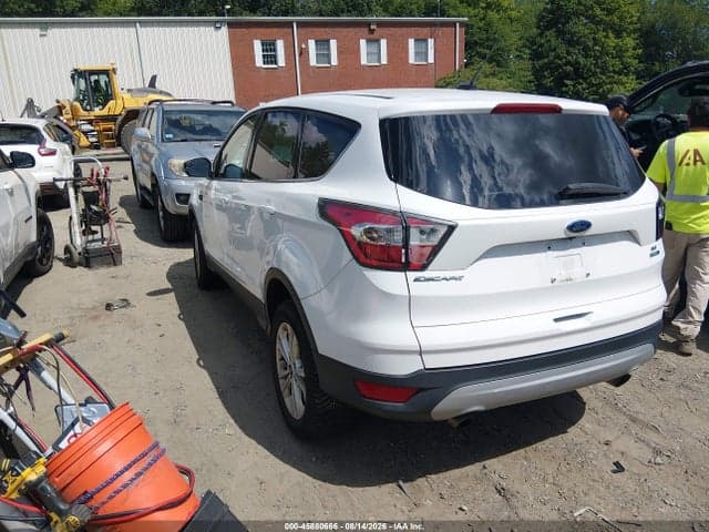 2017 FORD ESCAPE SE 3
