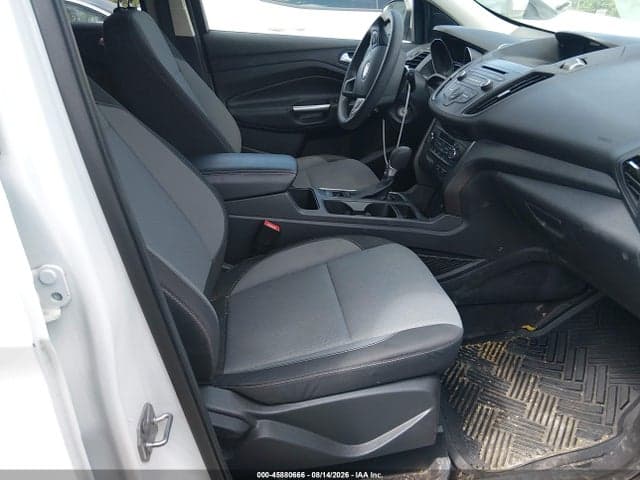 2017 FORD ESCAPE SE 5