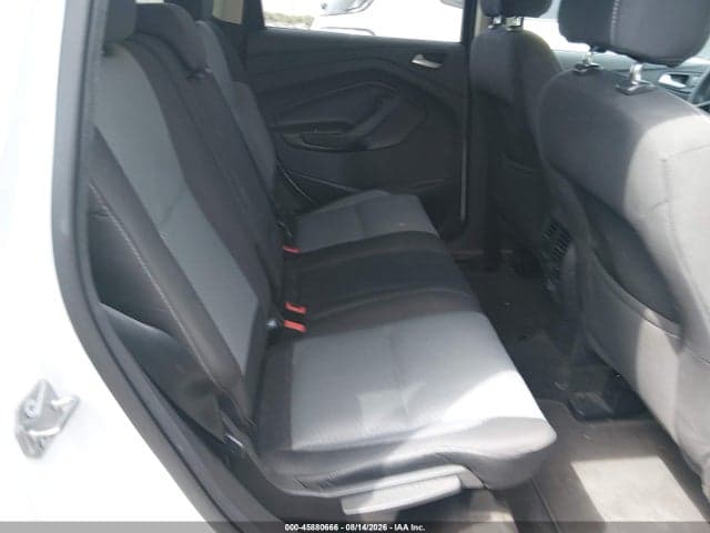 2017 FORD ESCAPE SE 8