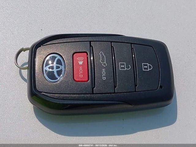 2025 TOYOTA GRAND HIGHLANDER XLE 11