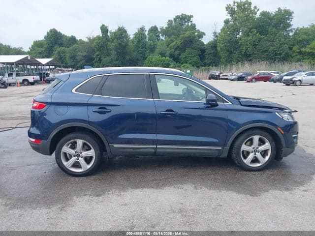 2017 LINCOLN MKC PREMIERE 13
