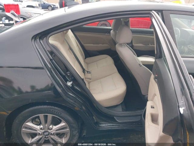 2018 HYUNDAI ELANTRA SEL 8