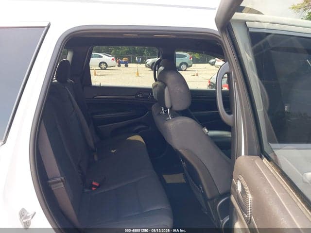2020 JEEP GRAND CHEROKEE LAREDO 8