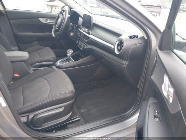2023 KIA FORTE LXS 5