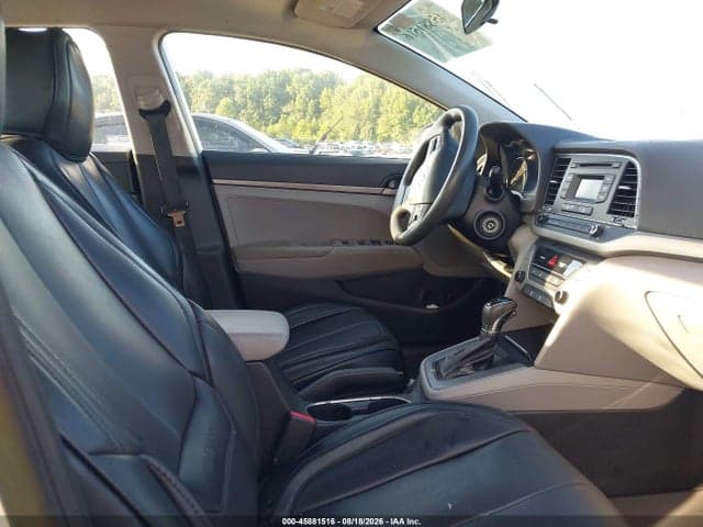 2017 HYUNDAI ELANTRA SE 5