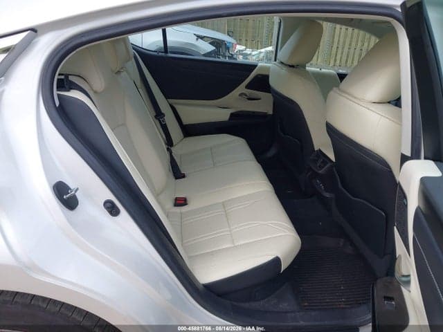 2022 LEXUS ES 300H LUXURY 8