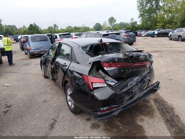 2021 HYUNDAI ELANTRA SE 3
