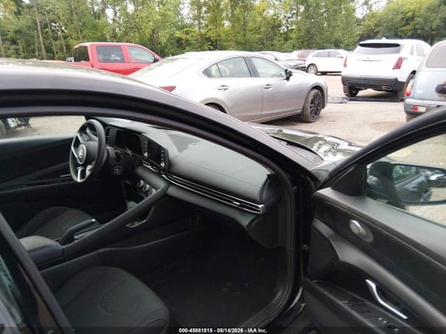 2021 HYUNDAI ELANTRA SE 5