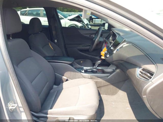 2017 CHEVROLET MALIBU 1LT 5